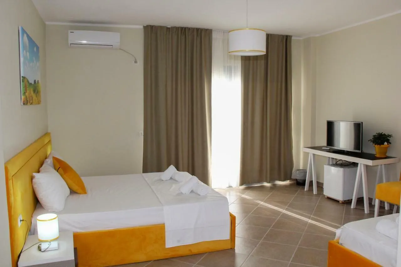 Sunrise Hotel Sarandë 4*,  Albania